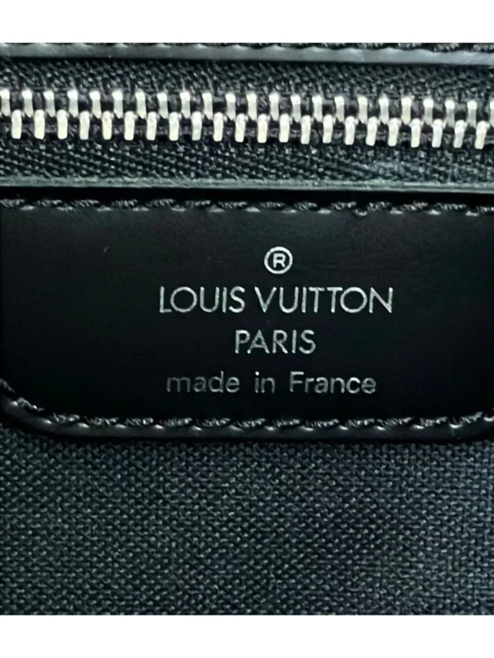 Louis Vuitton Shoulder Bag Crossbody Leather Taiga